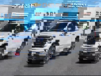 New 2025 GMC Sierra 1500 SLT