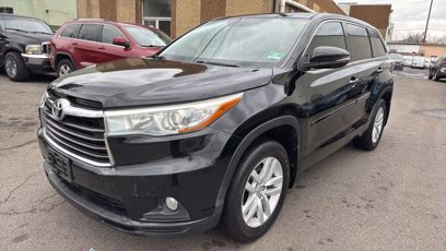Used 2016 Toyota Highlander LE