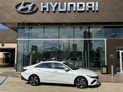 New 2025 Hyundai Elantra SEL