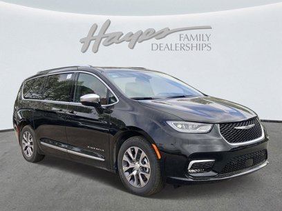 New 2025 Chrysler Pacifica Pinnacle