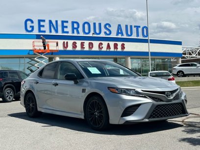 Used 2020 Toyota Camry SE w/ Carpet Mat Package