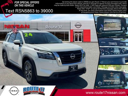 Used 2024 Nissan Pathfinder SV