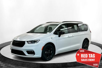 New 2025 Chrysler Pacifica Premium