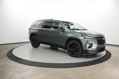 Certified 2022 Chevrolet Traverse LT w/ LPO, Blackout Package