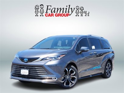 New 2025 Toyota Sienna Platinum