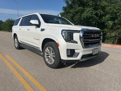 Used 2022 GMC Yukon XL SLT w/ SLT Premium Package