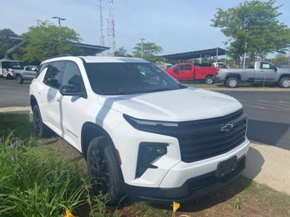 New 2025 Chevrolet Traverse LT w/ Midnight/Sport Edition
