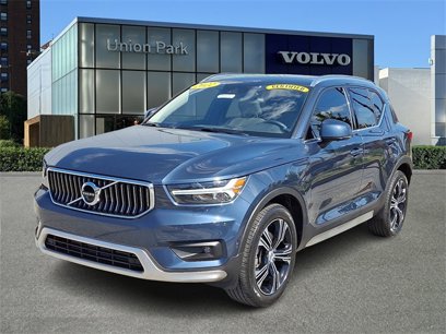 Used 2022 Volvo XC40 T5 Inscription w/ Advanced Package