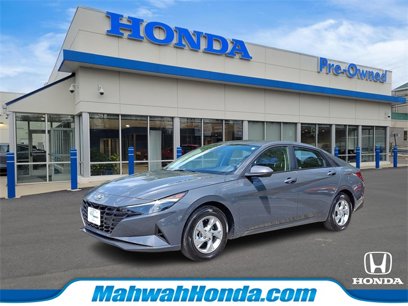 Used 2023 Hyundai Elantra SE w/ Cargo Package