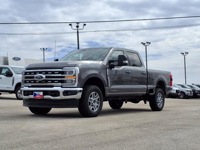 New 2025 Ford F250 Lariat w/ FX4 Off-Road Package
