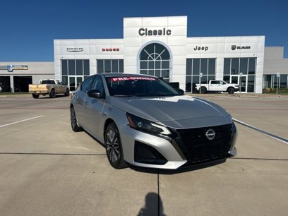 Used 2024 Nissan Altima 2.5 SV