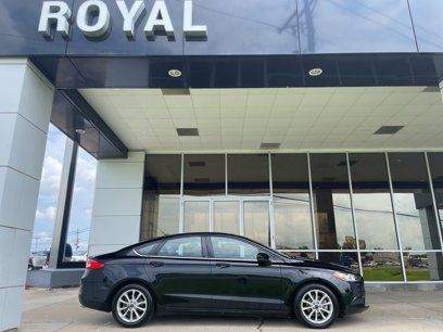 Used 2017 Ford Fusion SE w/ Fusion SE Technology Package