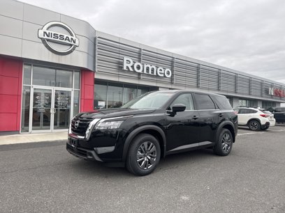 New 2025 Nissan Pathfinder S