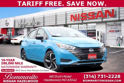 New 2025 Nissan Versa SR w/ Trunk Package