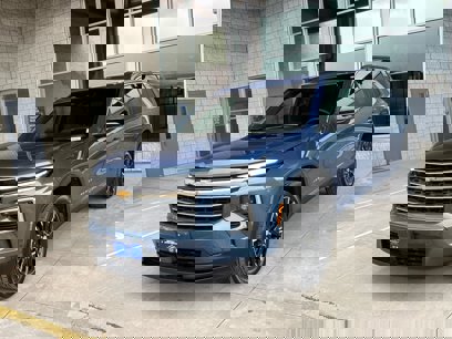 Used 2024 Chevrolet Traverse LT