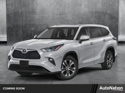 New 2025 Toyota Highlander XLE