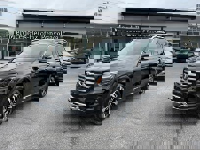 New 2025 Mercedes-Benz GLB 250