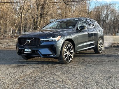 New 2025 Volvo XC60 B5 Plus w/ Climate Package