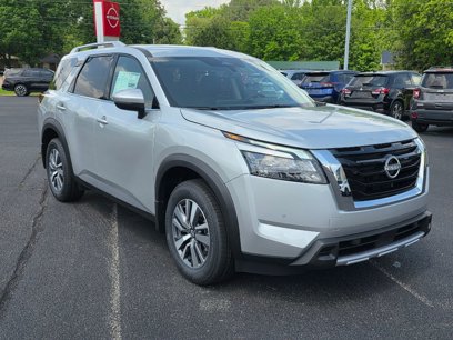 New 2025 Nissan Pathfinder SL