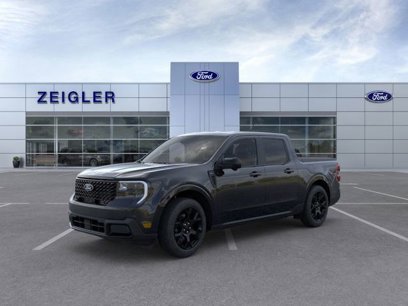 New 2025 Ford Maverick Lariat w/ Black Appearance Package