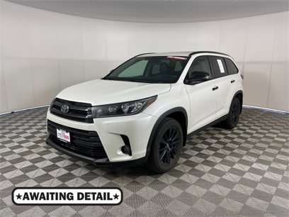 Used 2019 Toyota Highlander SE