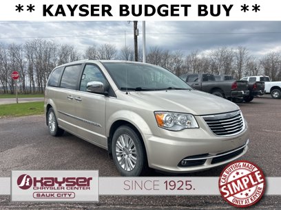 Used 2015 Chrysler Town & Country Limited Platinum w/ Trailer Tow Group