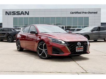 Used 2023 Nissan Altima 2.5 SR w/ SR Premium Package