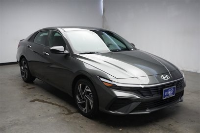 New 2025 Hyundai Elantra Blue