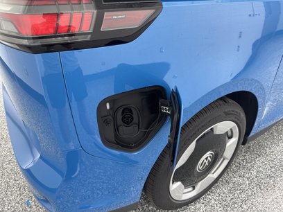 New 2025 Volkswagen ID. Buzz Pro S Plus