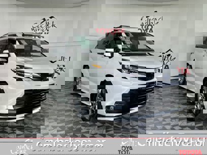 New 2025 Toyota Sienna XLE