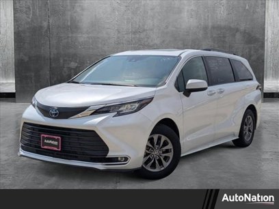 Used 2023 Toyota Sienna XLE