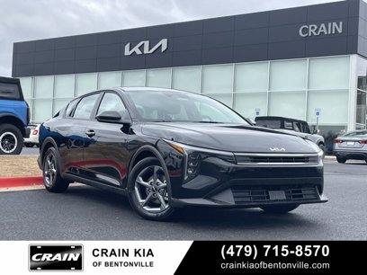 New 2025 Kia K4 LXS