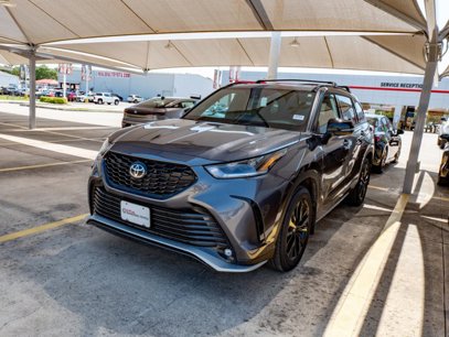 New 2025 Toyota Highlander XSE