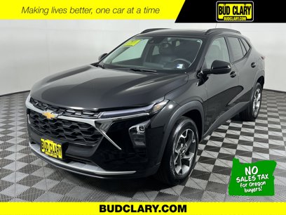 Used 2025 Chevrolet Trax LT w/ Sunroof Package