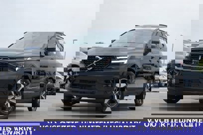 New 2025 Volvo XC40 B5 Plus w/ Protection Package Premier