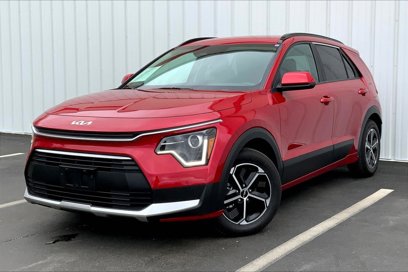 Used 2024 Kia Niro LX