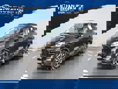 Used 2021 Ford Escape SE w/ SE Sport Appearance Package