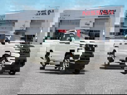 New 2025 Nissan Frontier S