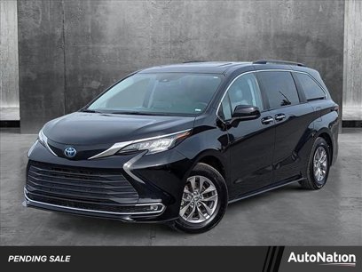 Used 2023 Toyota Sienna XLE
