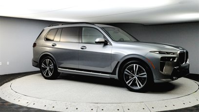 New 2025 BMW X7 xDrive40i w/ M Sport Package