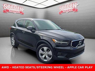 Used 2021 Volvo XC40 T5 Momentum