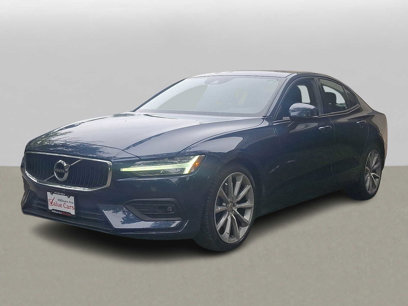 Used 2021 Volvo S60 T6 Momentum w/ Premium Package