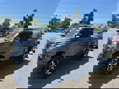 Used 2017 Toyota Tacoma TRD Sport w/ Tow Package (A/T)