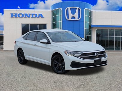 Used 2024 Volkswagen Jetta SE w/ Black Wheel Package