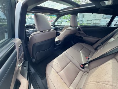 New 2025 Lexus ES 350 Ultra Luxury