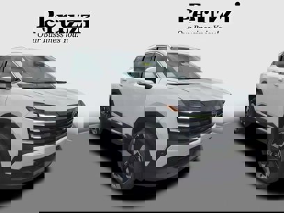 New 2025 Nissan Kicks SR