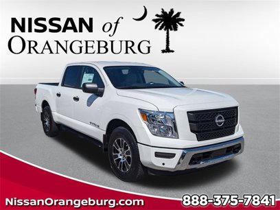 New 2024 Nissan Titan SV w/ SV Convenience Package