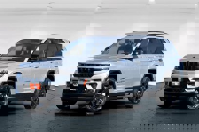 New 2025 Jeep Grand Cherokee Altitude