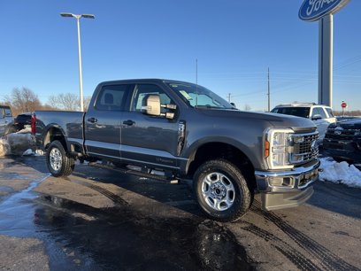 New 2025 Ford F350 XLT w/ FX4 Off-Road Package