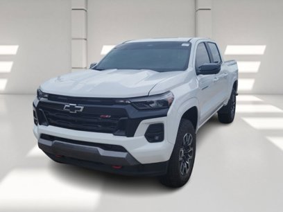 Used 2024 Chevrolet Colorado Z71 w/ Z71 Convenience Package 2